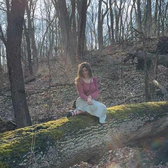 Meet your Posher, Tralee - Picture 1 of 1